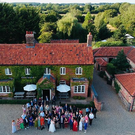 The Brisley Bell Hotel Buitenkant foto