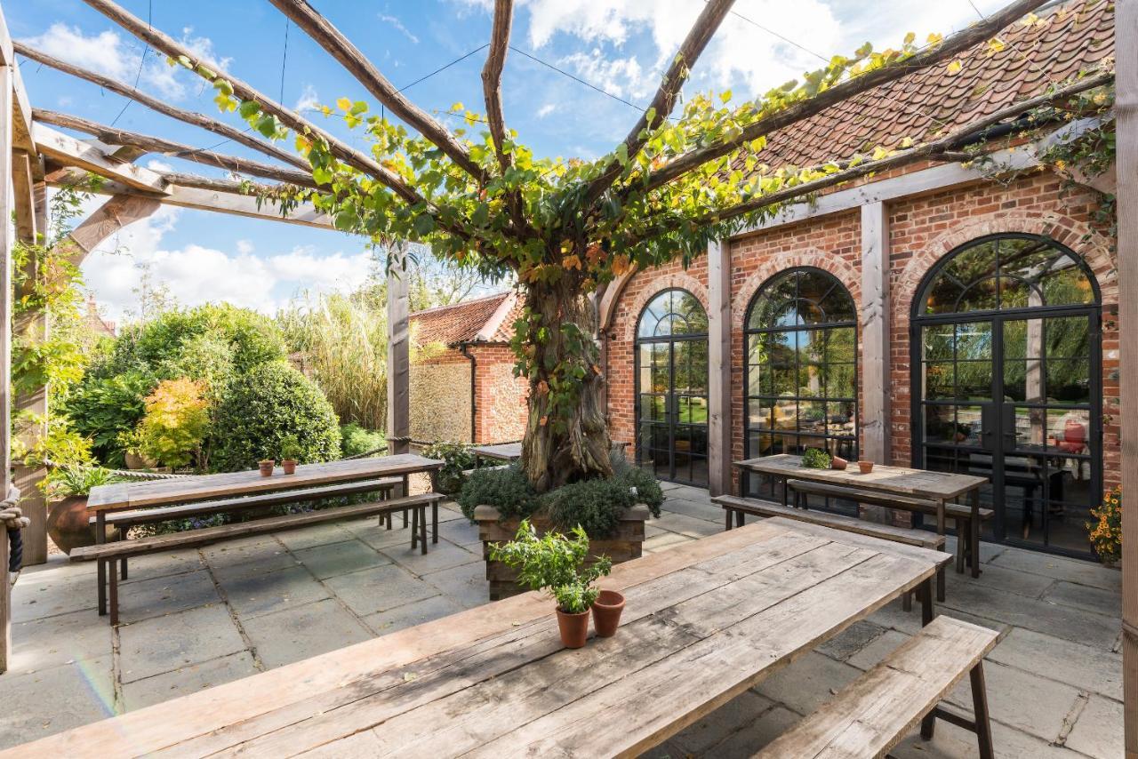 The Brisley Bell Hotel Buitenkant foto