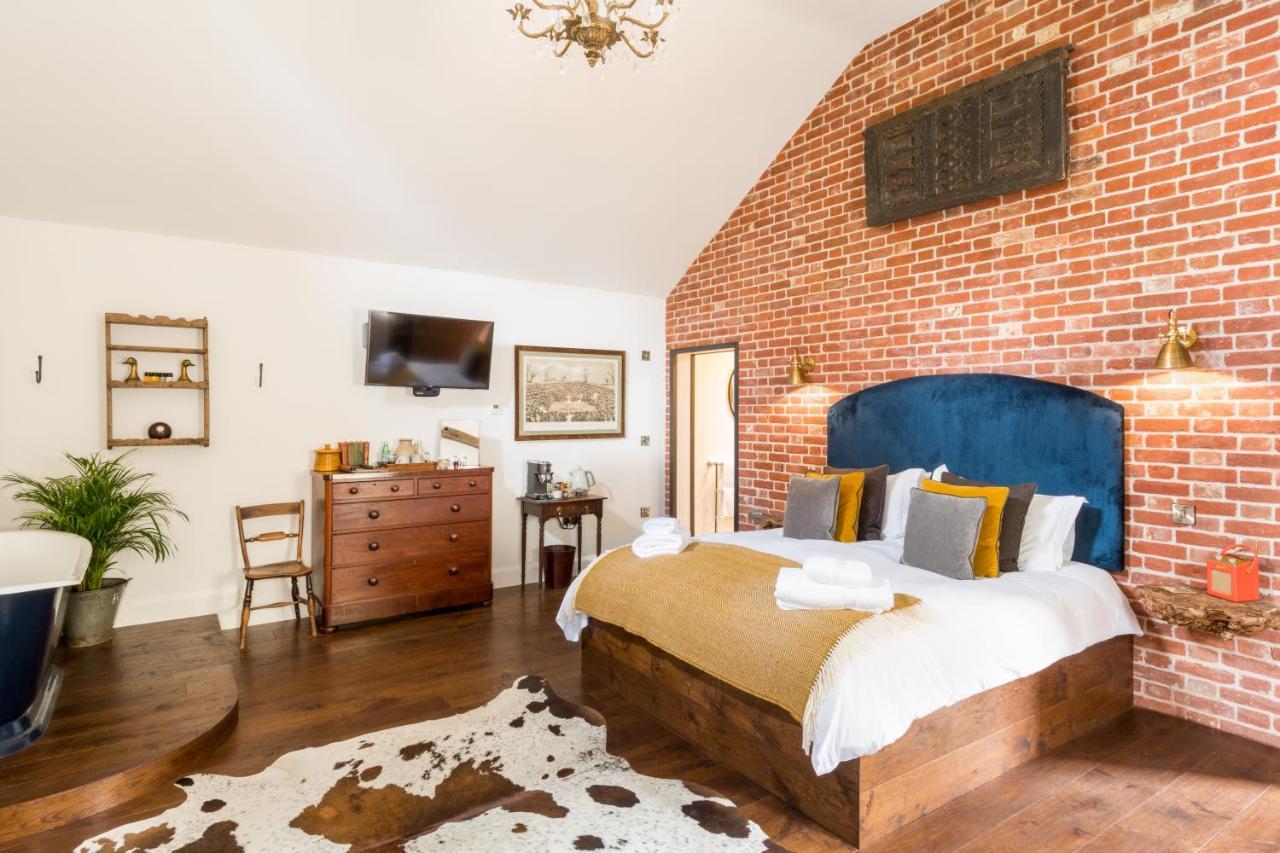 The Brisley Bell Hotel Buitenkant foto