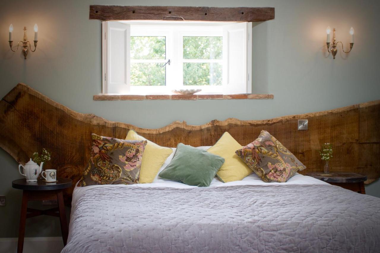The Brisley Bell Hotel Buitenkant foto